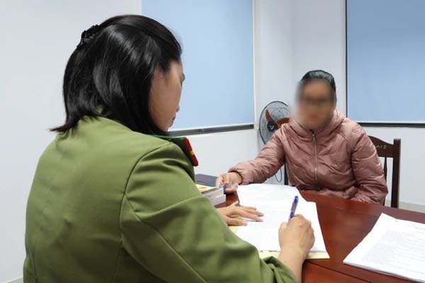 Bắt giữ bà trùm nắm 2 điểm mại dâm ở Thủ Đức-2