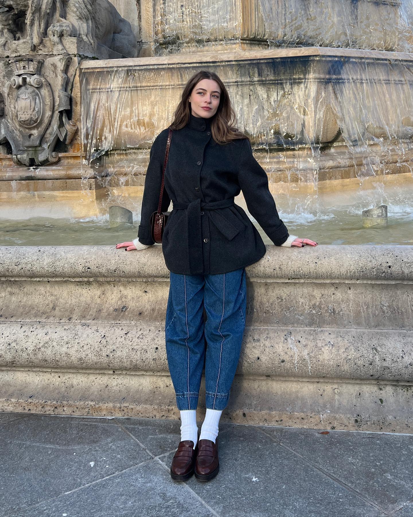 Tham khảo 10 cách phối đồ dày dặn nhưng vẫn tôn dáng của phụ nữ Pháp-7