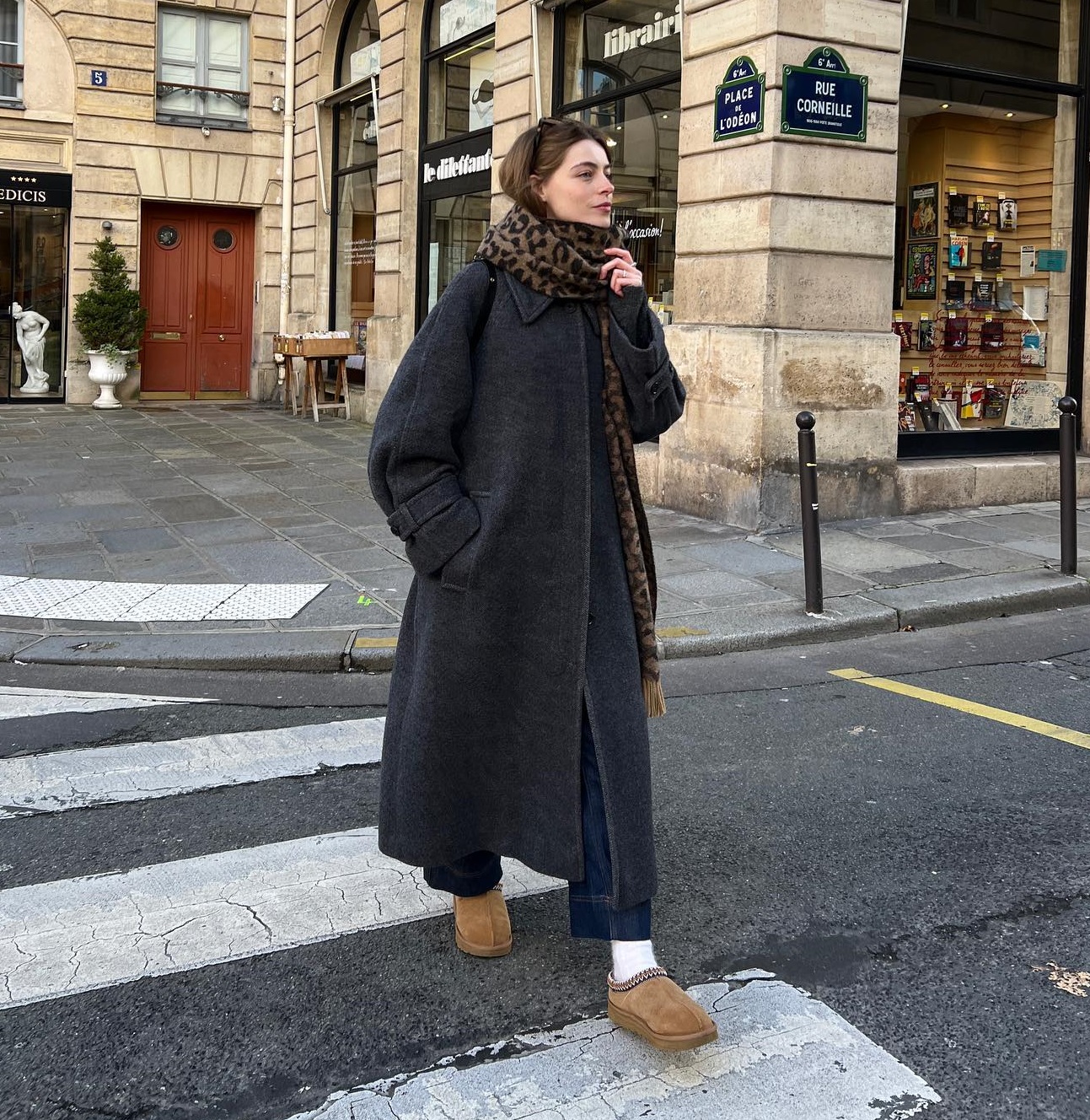 Tham khảo 10 cách phối đồ dày dặn nhưng vẫn tôn dáng của phụ nữ Pháp-9