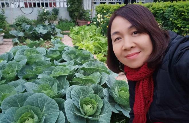 Cô giáo Bắc Giang làm vườn cực mát tay, trồng rau rau xanh mướt, trồng hoa hoa khoe sắc-2