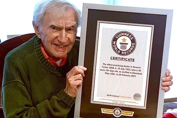 Bác sĩ 100 tuổi vẫn hành nghề”: Bí quyết sống thọ gói gọn trong 5 không” ai cũng làm được nhưng thường lười biếng-2