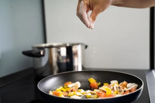 Thói quen nấu nướng nhiều người mắc đang rút cạn xương trong cơ thể bạn-3