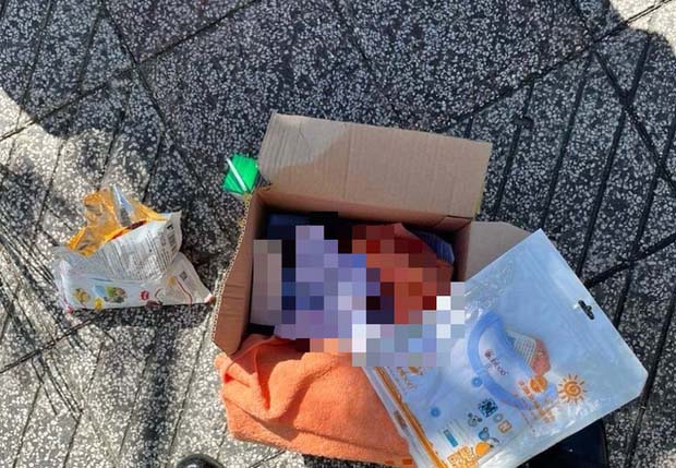 Trích xuất camera vụ thi thể trẻ sơ sinh đặt trong thùng giấy trên vỉa hè-1