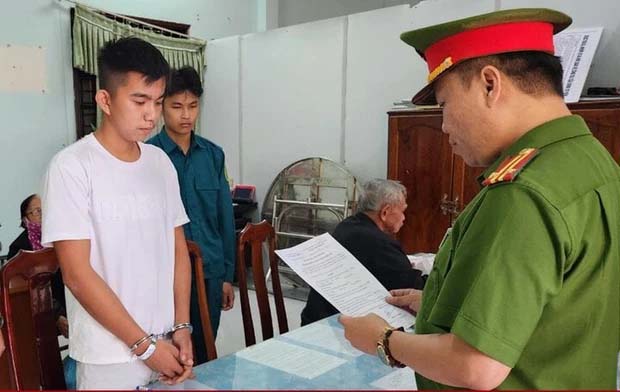 Thuê xe ô tô rồi mang đi bán, nam thanh niên nướng hết tiền vào cờ bạc-1