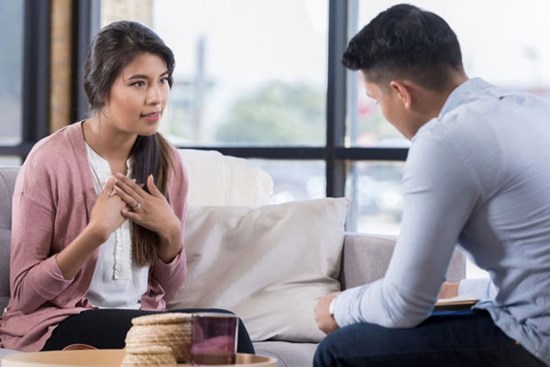 6 bước ứng phó người chồng hay quát mắng