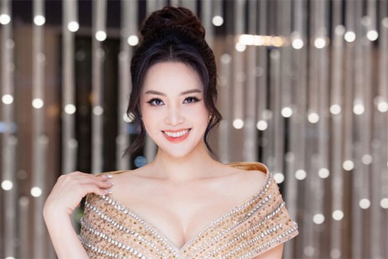 Á hậu Thụy Vân lên tiếng về tin đồn 