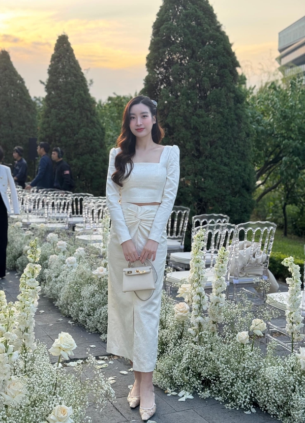 Đỗ Mỹ Linh xuất hiện với sắc vóc đầy đặn, vẫn được khen gái một con trông mòn con mắt-3