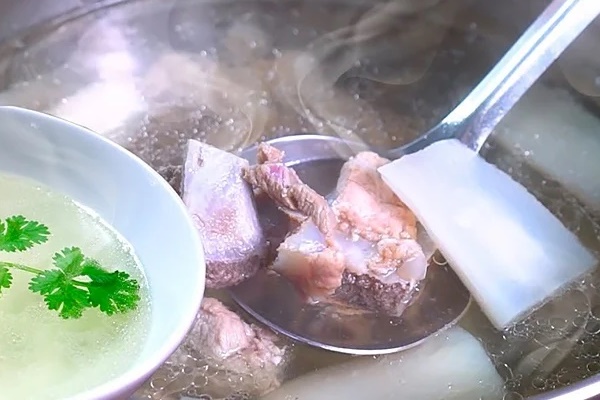 Tôi dùng khăn lau bếp 5 năm vẫn sạch như mới, bí quyết nằm ở 3 bước này-4