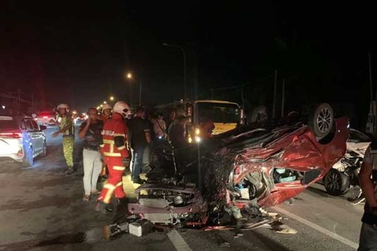 Mới cưới được 1 ngày, cô dâu chú rể đi trả đồ cưới thì gặp tai nạn: Hiện trường ám ảnh