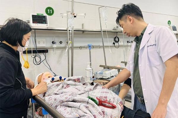 Một học sinh tử vong, nghi rơi từ tầng cao trường ĐH ở Bình Dương-2