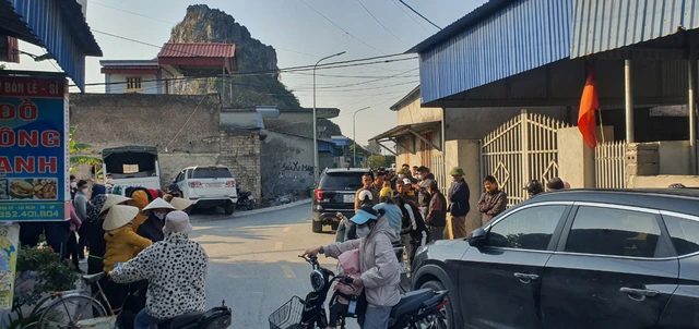 Vụ sát hại người phụ nữ giao gas, phi tang: Nghi phạm thực nghiệm tại hiện trường-1