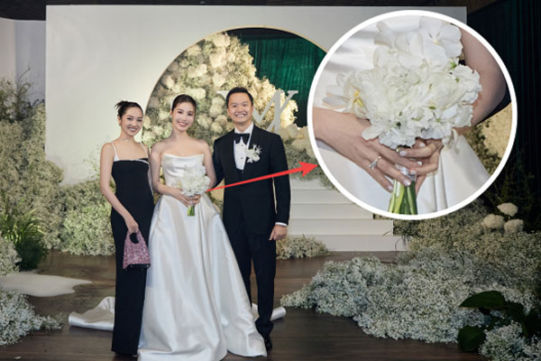 Full HD khoảnh khắc Diễm My 9x được bạn trai cầu hôn: Chốt đơn ở độ cao hơn 900m, xúc động vỡ oà hạnh phúc-7