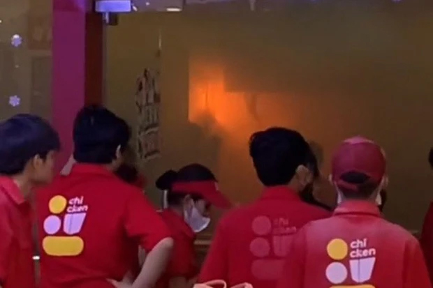 Cháy trong siêu thị Lotte TPHCM, 1.000 người hốt hoảng tháo chạy-1