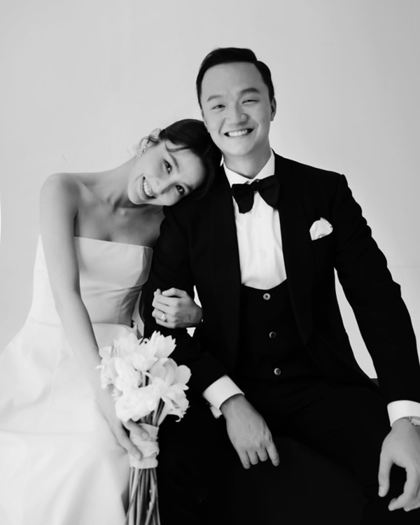 Full HD khoảnh khắc Diễm My 9x được bạn trai cầu hôn: Chốt đơn ở độ cao hơn 900m, xúc động vỡ oà hạnh phúc-6