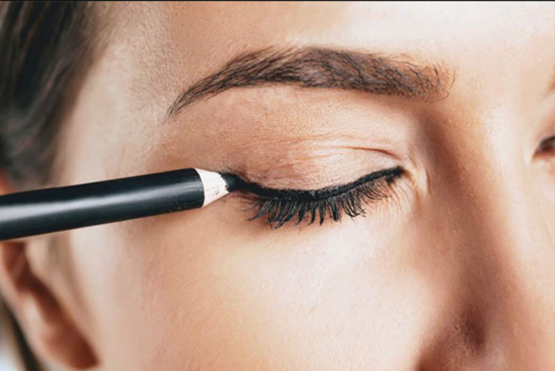 Mẹo trang điểm mắt tiết kiệm mỹ phẩm-1