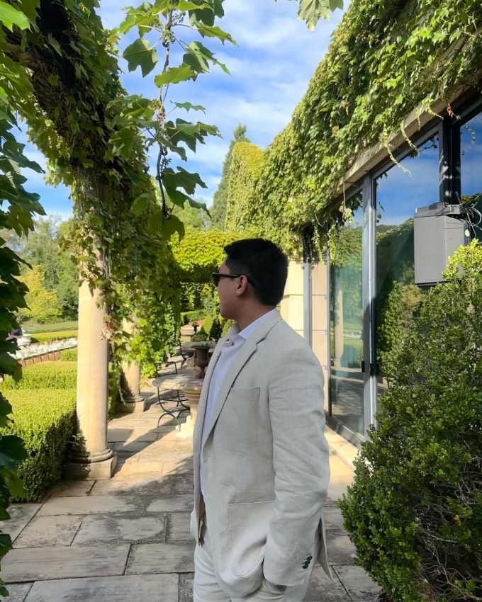 Thiếu gia út nhà tỷ phú Johnathan Hạnh Nguyễn từng có thời gian phát tướng, hình ảnh mới nhất thế nào?-2