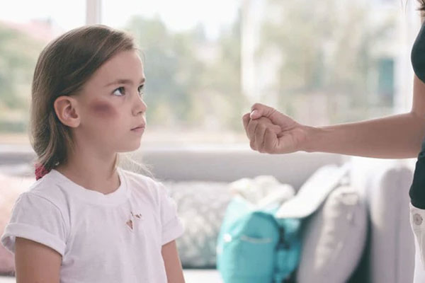 Cuối năm cười vỡ bụng với loạt ảnh cha mẹ bất lực vì kèm con học: Có ông bố tức quá, tự đấm tay vào tường đến mức gãy xương!-7