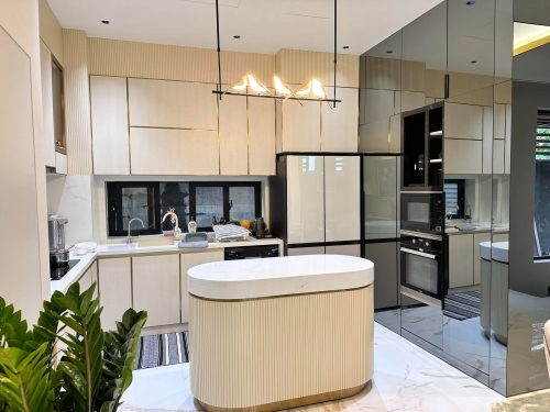 Noel ấm áp trong căn biệt thự mới của vợ chồng Thúy Diễm - Lương Thế Thành-9