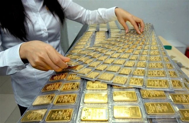 Sau lập đỉnh, giá vàng tiếp tục tăng-1