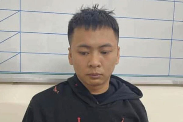 Ngã ngửa với chân dung hot girl bán hàng hiệu-1