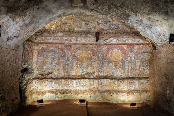 Tìm thấy bức tranh khảm 2.300 năm tuổi quý hiếm dưới lòng thành Rome-1