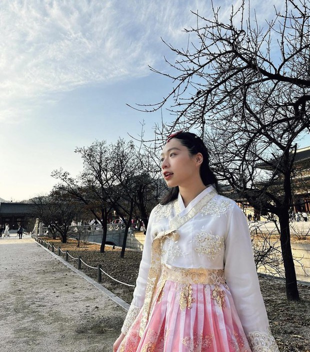 Cô gái từng tặng hoa Tổng thống Donald Trump 6 năm trước: Lấy chồng triệu phú, trở thành CEO-8