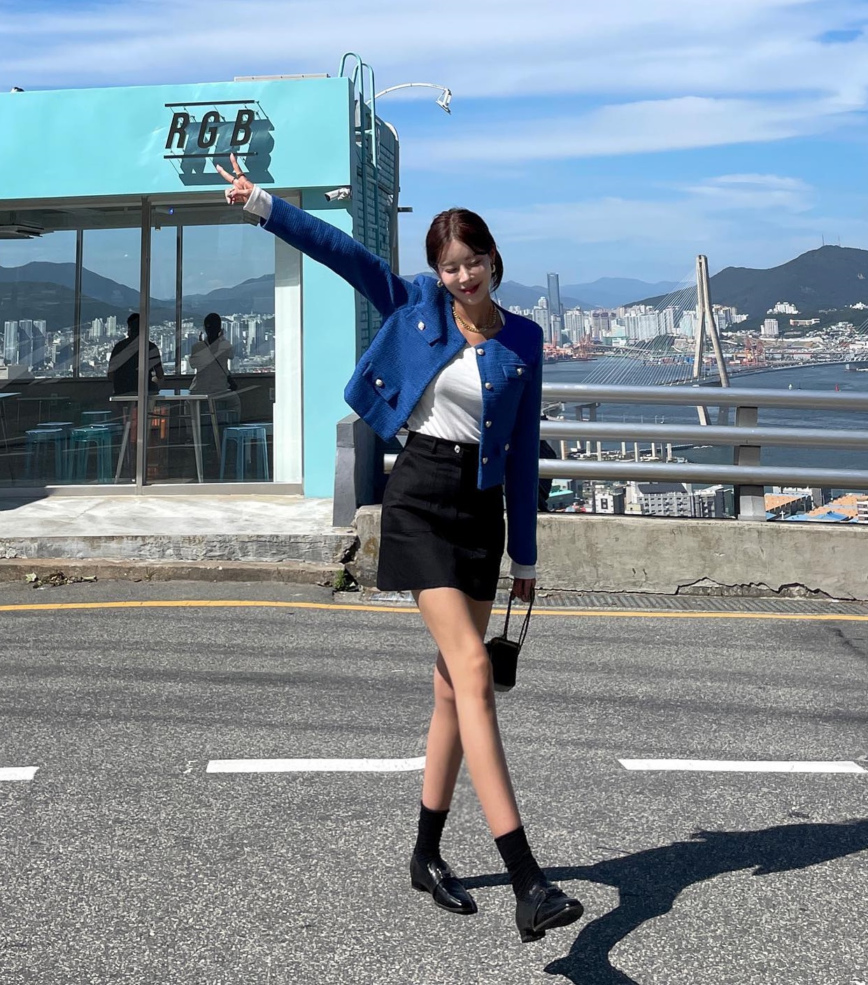 5 gam màu trang phục đang hot, sắm ngay để thời trang Tết vừa sang vừa nổi bật-9