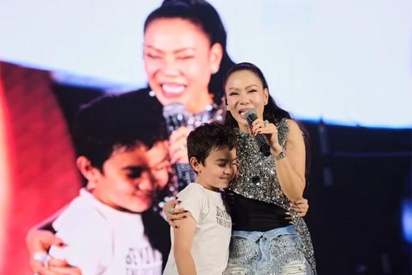 Đã cạch mặt thời gian dài, Nathan Lee - Thu Minh bất ngờ kề vai bá cổ nối lại tình xưa-3