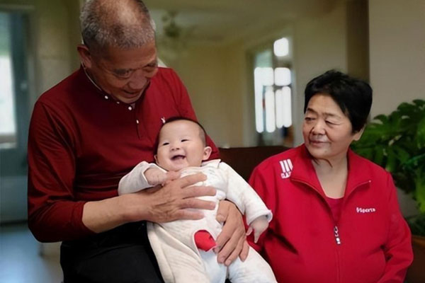 Trung Quốc đón làn sóng săn con tuổi Rồng: Chạy nước rút để kịp sinh Rồng con-8