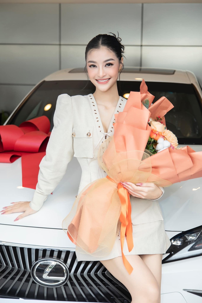 Á hậu Vbiz khoe tậu căn hộ cao cấp ở tuổi 23: Ngóc ngách nào cũng chanh sả, hồ bơi view xịn xò-5