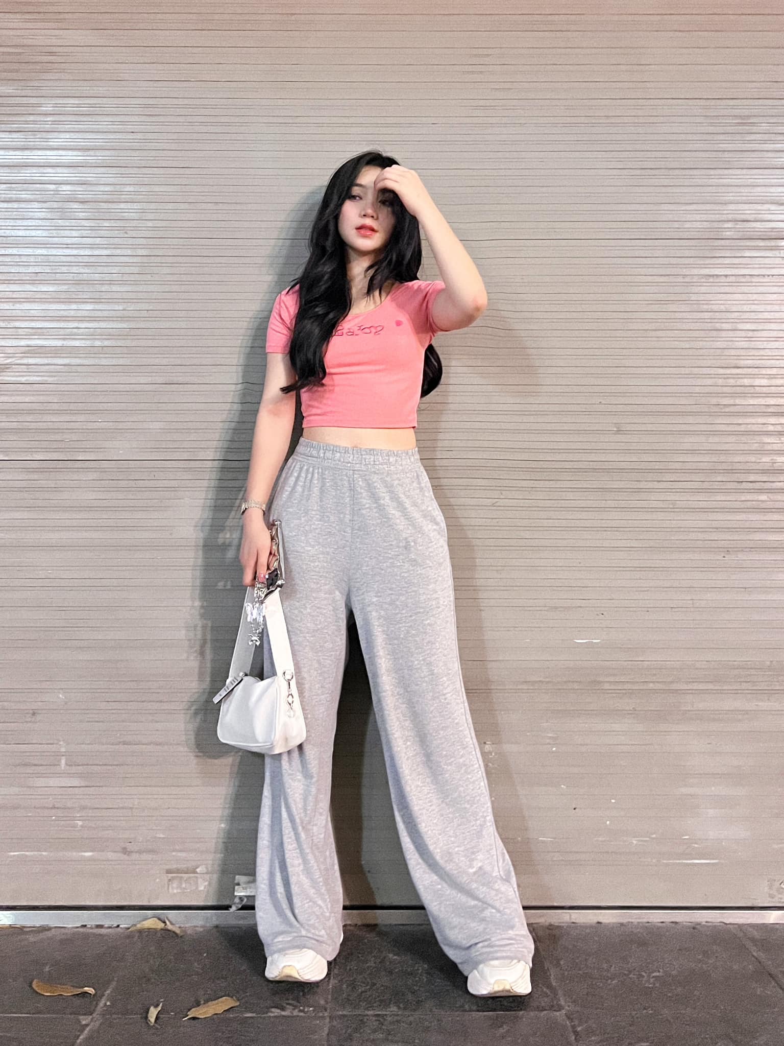 Tham khảo Quỳnh Kool 10 cách mặc quần ống rộng trẻ trung, tôn dáng-4