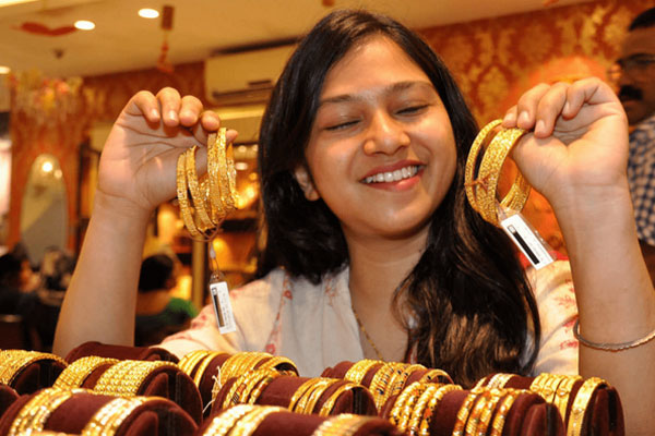 Lương 5-7 triệu đồng/tháng thì tiết kiệm thế nào?-2