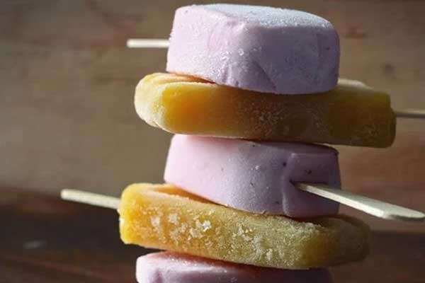 Ăn kem làm rơi ra đất gây tai họa, cặp đôi phải bồi thường hàng trăm triệu đồng-1