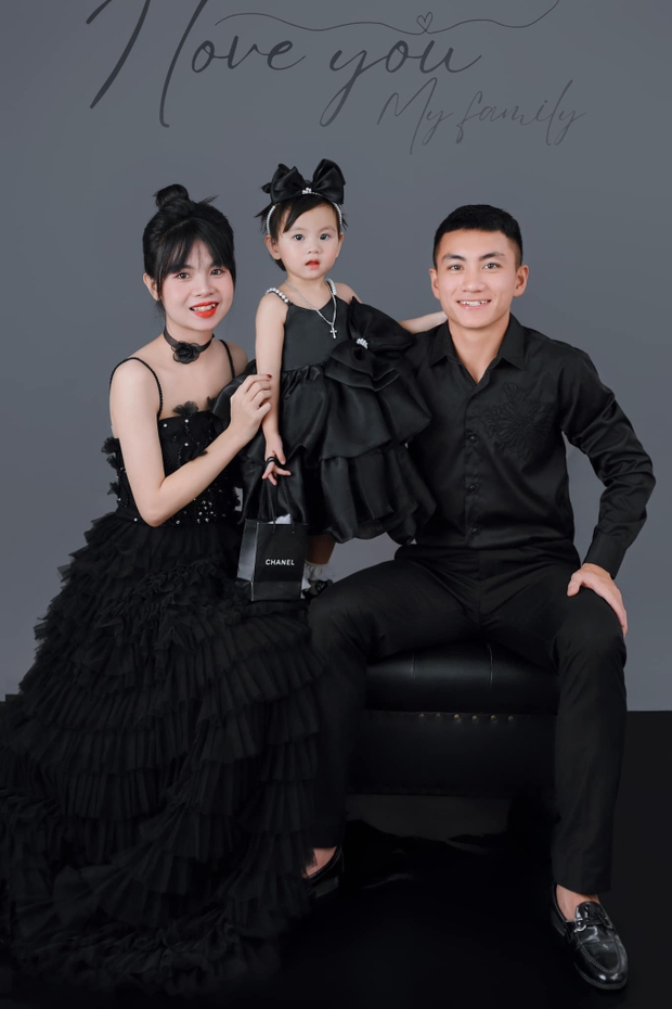 Cầu thủ U23 Việt Nam cưới vợ, được cả trâu lẫn nghé ngay sát ngày lên tuyển-1