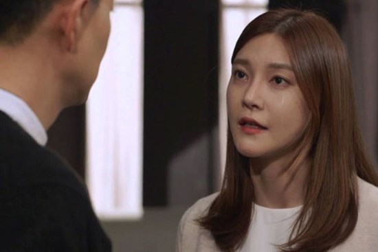 Xem video ngắn trên mạng xã hội, vợ phát hiện chồng có thêm 2 vợ, 3 con bên ngoài