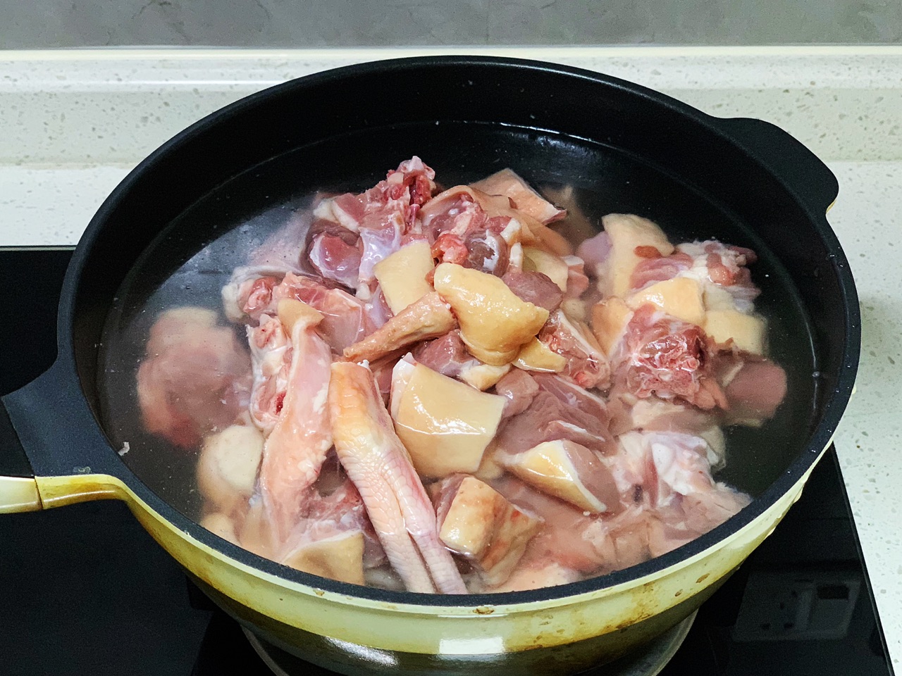 Phụ nữ nên thường xuyên làm 3 món này ăn sẽ giúp bổ sung khí huyết, loại bỏ chứng tay chân lạnh trong mùa đông-1