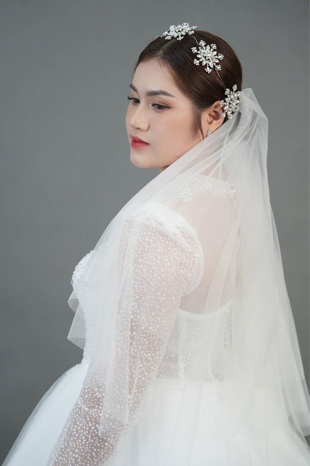 Búp bê cơ bắp cuồn cuộn ở Đồng Nai lấy chồng điển trai làm ngân hàng, ngày về ra mắt cha mẹ phản ứng bất ngờ-10