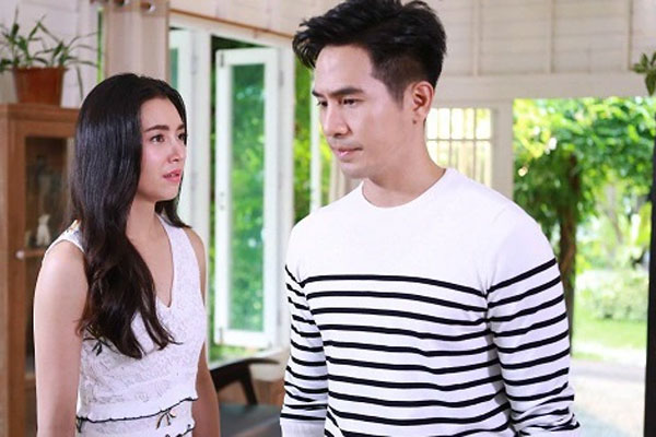 Giật mình khi thấy sổ tiết kiệm của chồng và đau xót khi biết quá khứ của anh-1