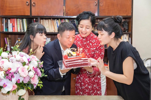 Nữ NSƯT được nhạc sĩ nổi tiếng si mê, hỏi cưới sau 3 tuần quen, kết hôn 40 năm vẫn được chồng yêu chiều-5