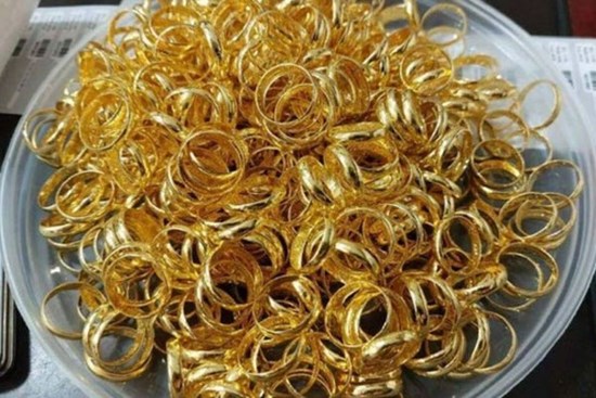 Giá vàng nhẫn tăng mạnh chưa từng thấy