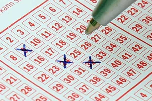 Trúng số độc đắc hơn 19 tỷ, người đàn ông hành động cực ngầu-2