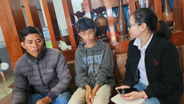 Yêu cầu báo cáo vụ học sinh bị thầy giáo đánh: Chẳng may khua tay hay dùng roi quất?-3