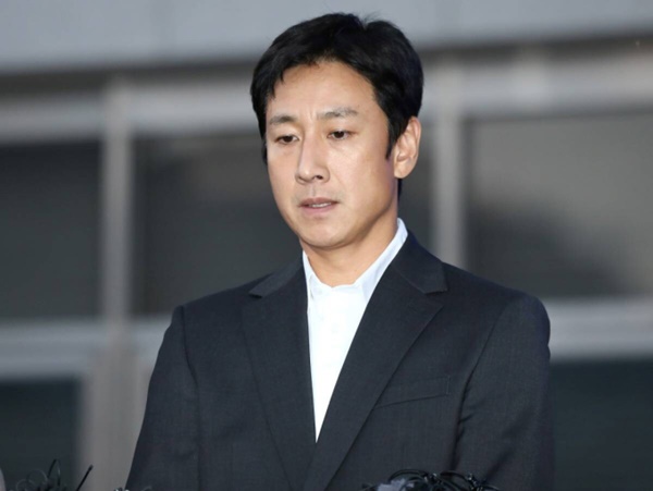 Vụ bê bối ma túy dài 69 ngày của Lee Sun Kyun: Cái kết đắng cho tài tử hàng đầu, tới lúc ra đi vẫn bị gọi là tội phạm”-1