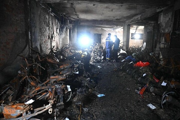 PGĐ Công an Hà Nội: Sẽ điều tra việc thiếu trách nhiệm ở vụ cháy chung cư mini-1
