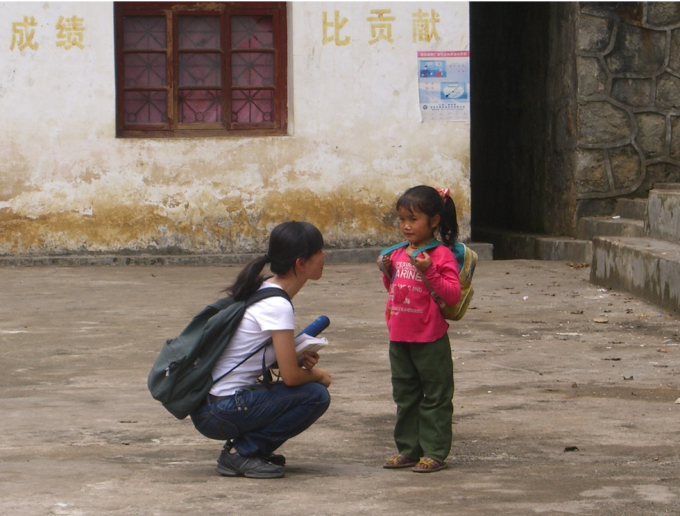 Cô bé từng gây bão bởi bức ảnh đu dây qua sông dữ đến trường đi học: Hướng đi cuộc đời sau 16 năm khiến ai cũng ngỡ ngàng-6