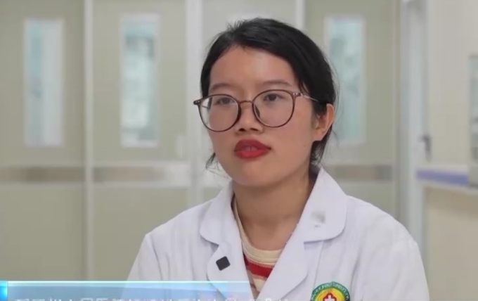 Cô bé từng gây bão bởi bức ảnh đu dây qua sông dữ đến trường đi học: Hướng đi cuộc đời sau 16 năm khiến ai cũng ngỡ ngàng-10