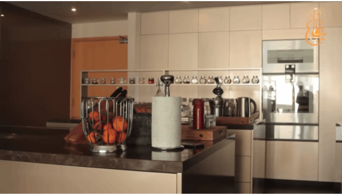 Đoan Trang hé lộ góc nhà gia đình chồng ở Thụy Điển qua ảnh đón Giáng sinh-9