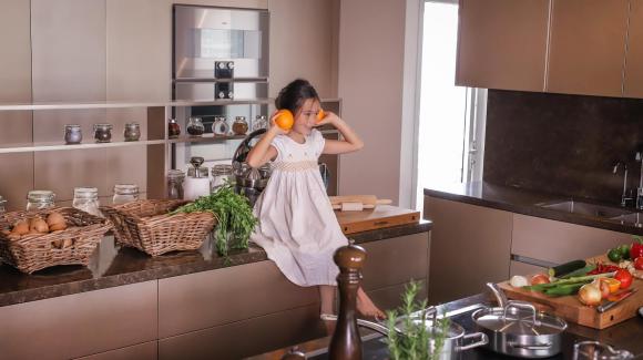 Đoan Trang hé lộ góc nhà gia đình chồng ở Thụy Điển qua ảnh đón Giáng sinh-13