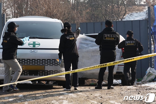 Cảnh sát tìm thấy Lee Sun Kyun thông qua định vị điện thoại, khẳng định không có thư tuyệt mệnh tại hiện trường-1