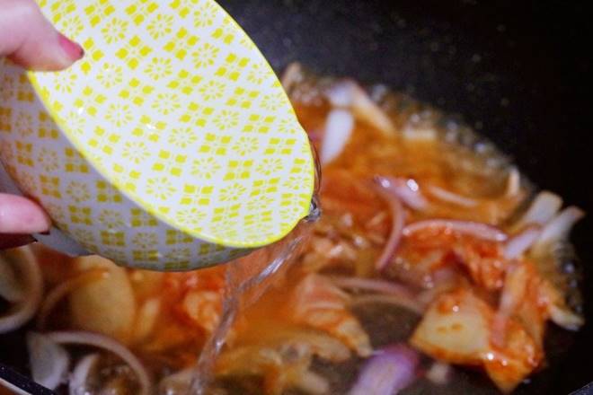 Canh kim chi đậu phụ vừa ngon lại dễ nấu, nóng hôi hổi cho bữa ăn mùa đông-6